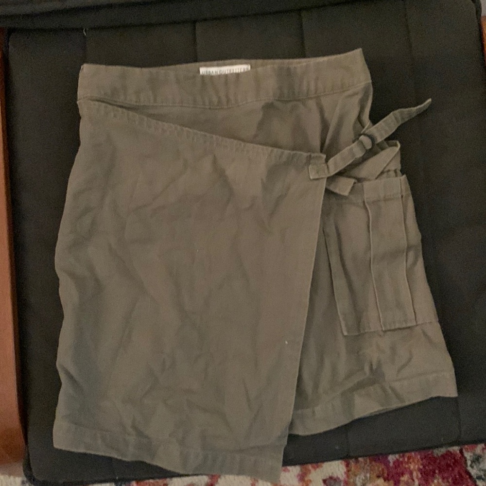 Urban Outfitters Size XS cargo skirt